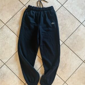 Alo yoga black sweatpants